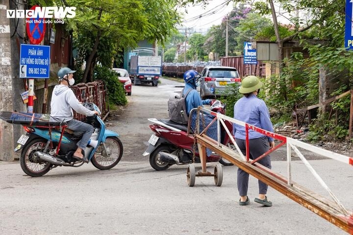 thot tim canh nguoi ha noi bat chap vuot rao chan, dua toc do voi tau hoa hinh anh 16