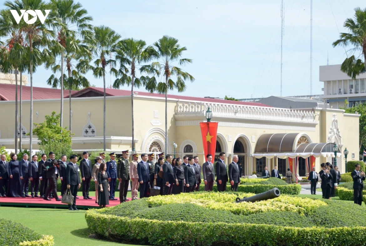 official welcome ceremony for vietnam s top leader in thailand picture 4