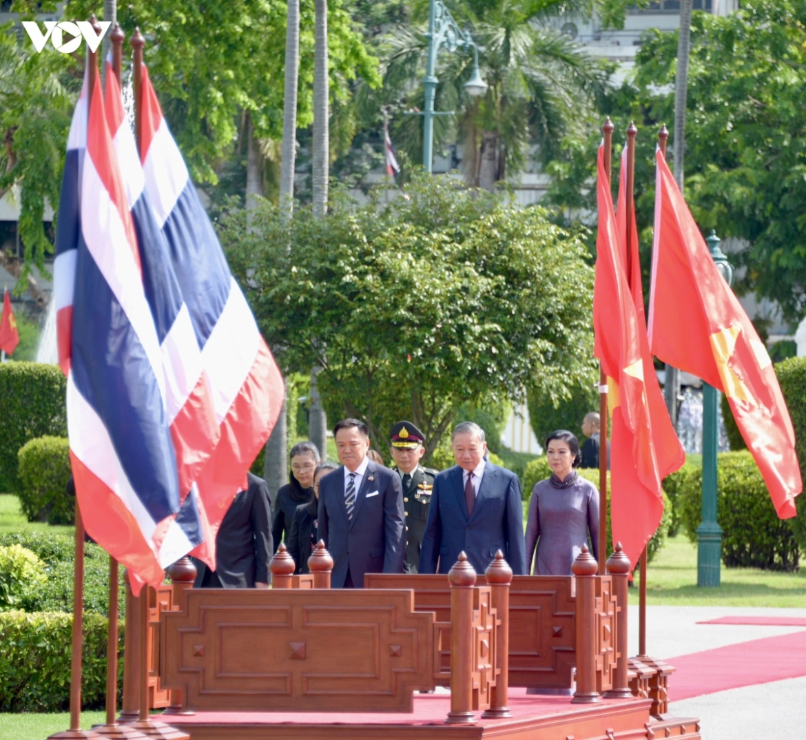 official welcome ceremony for vietnam s top leader in thailand picture 3