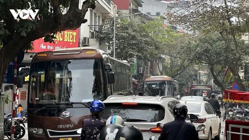 De xuat mo rong han che o to tren 16 cho trong gio cao diem tai hoan kiem hinh anh 1