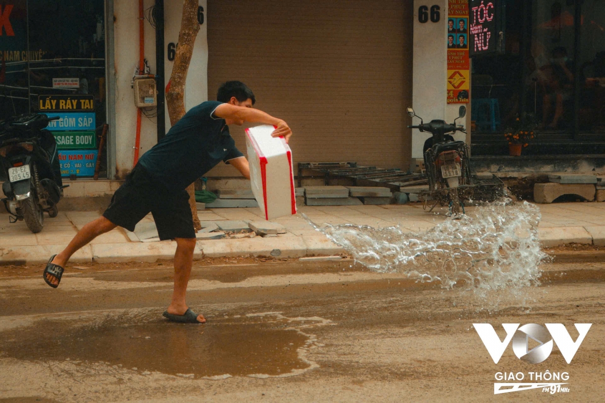 ha noi ha tang thieu dong bo, moi met duong la mot noi lo hinh anh 14