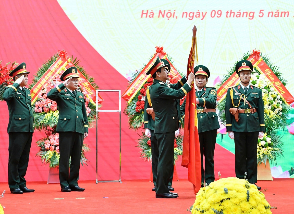 cuc 16 tong cuc ii don nhan danh hieu anh hung luc luong vu trang nhan hinh anh 3