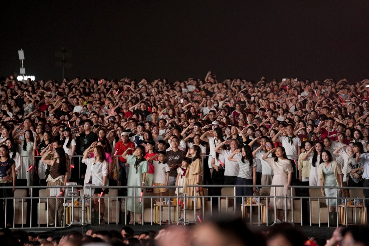 sao nhap ngu concert 2026 gay choang ngop voi dan khi tai va san khau khong lo hinh anh 11
