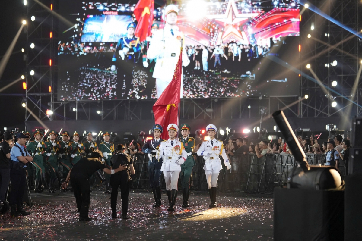 sao nhap ngu concert 2026 gay choang ngop voi dan khi tai va san khau khong lo hinh anh 16