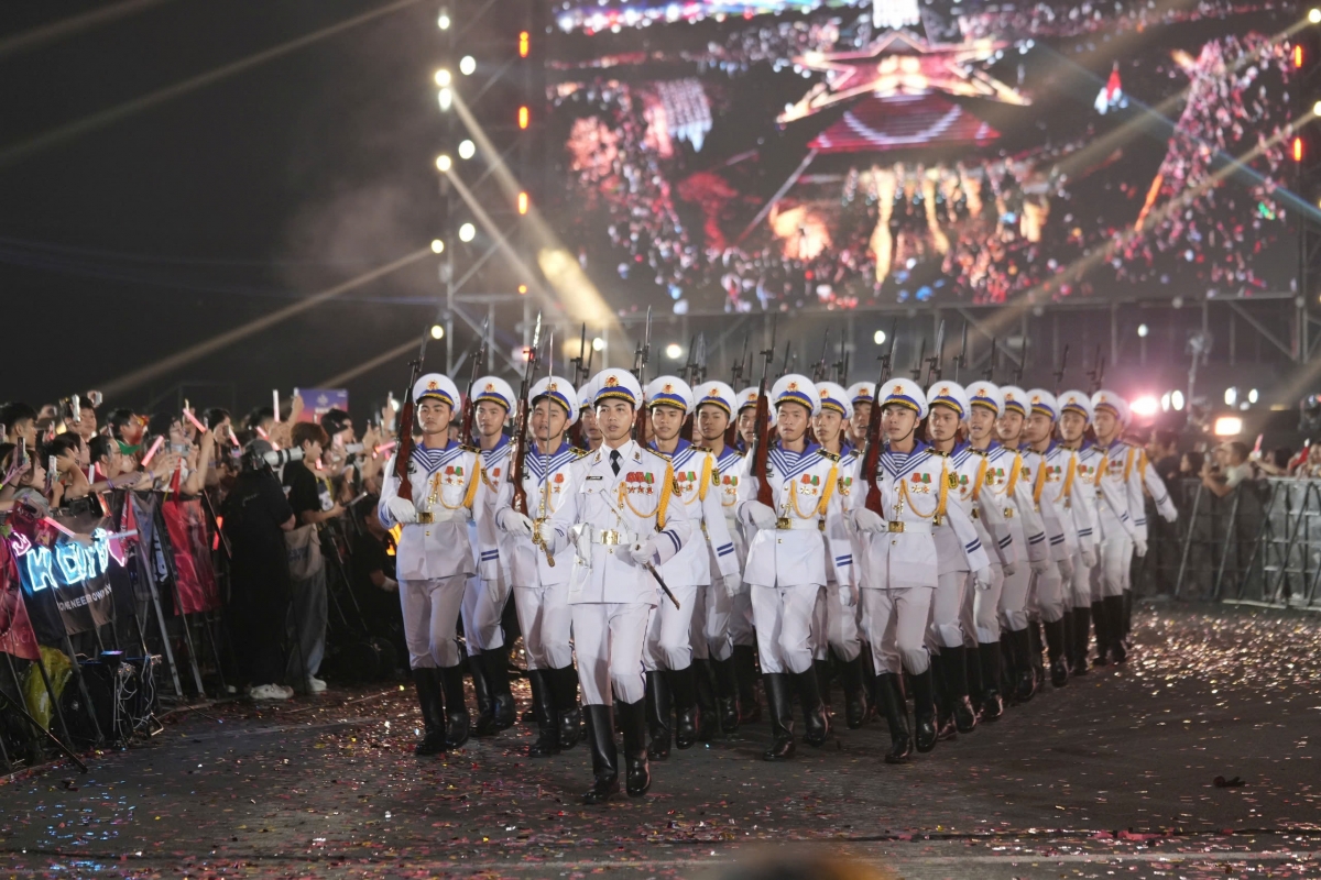 sao nhap ngu concert 2026 gay choang ngop voi dan khi tai va san khau khong lo hinh anh 17