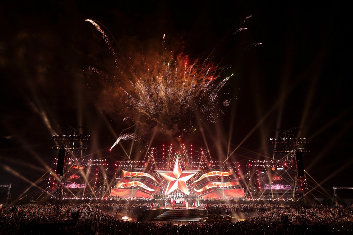 sao nhap ngu concert 2026 gay choang ngop voi dan khi tai va san khau khong lo hinh anh 19