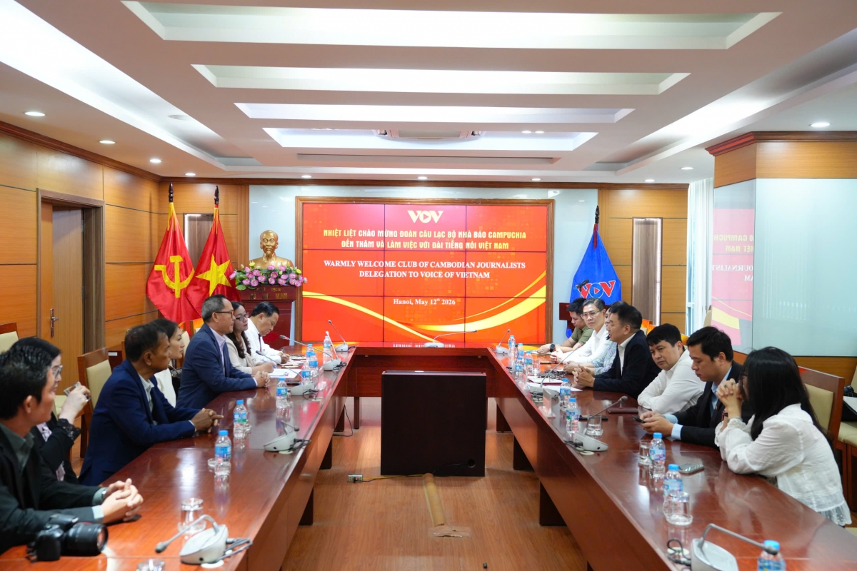 Đoàn Câu lạc bộ Nhà báo Campuchia thăm và làm việc tại VOV