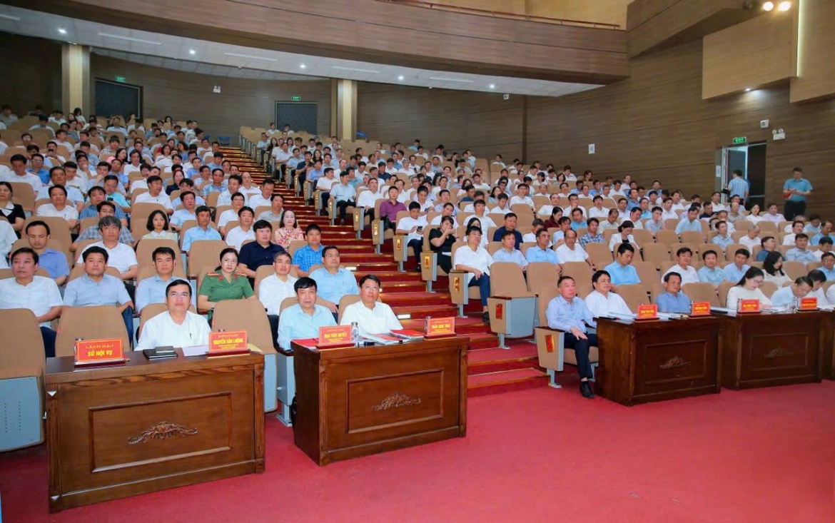 Ninh Bình rà soát, tháo gỡ vướng mắc nhiều dự án chậm tiến độ
