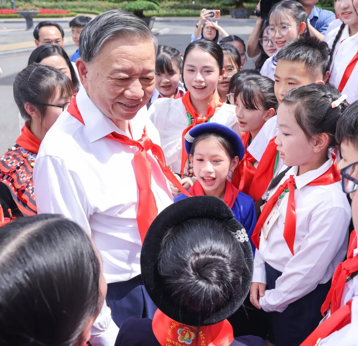 Tổng Bí thư, Chủ tịch nước gặp mặt đội viên Đội thiếu niên Tiền phong tiêu biểu