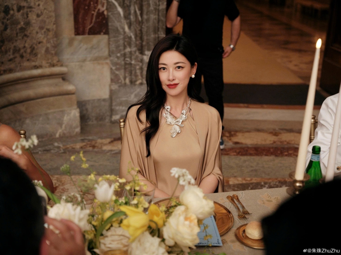 my nhan chu chau va cuoc tranh cai vo dep van thua tieu tam hinh anh 3