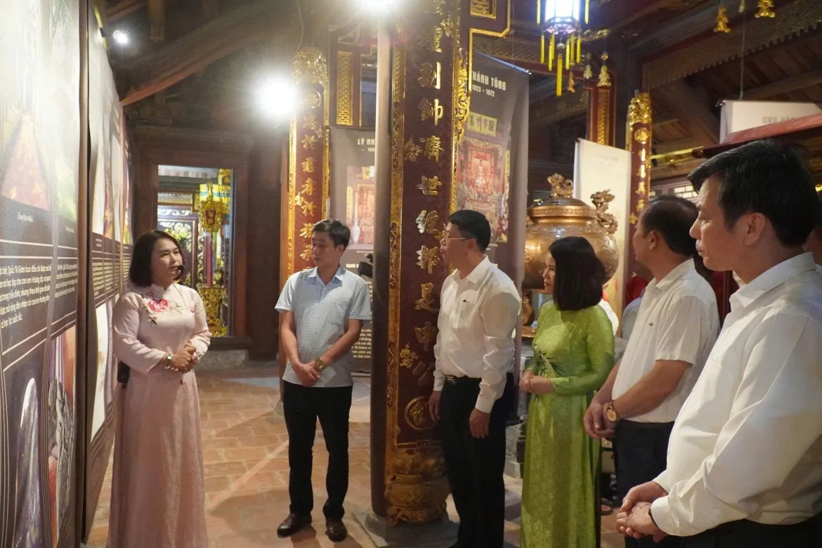trien lam ve quoc tu giam va danh nhan than nhan trung tai bac ninh hinh anh 1
