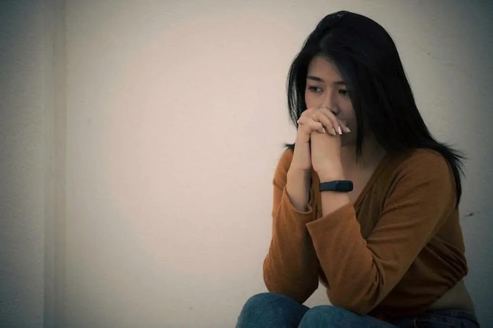 chong bong nhien cho nhieu tien hon, toi sinh nghi va phat hien anh nuoi bo hinh anh 1