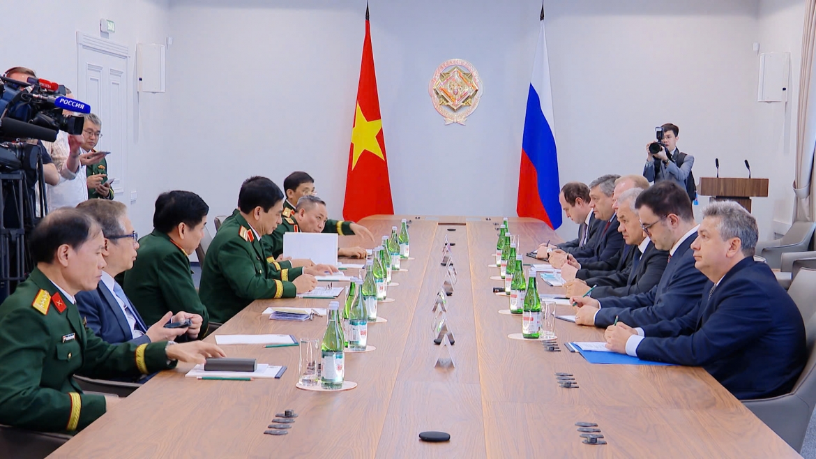 Dai tuong phan van giang hoi kien thu ky hoi dong an ninh lien bang nga hinh anh 2