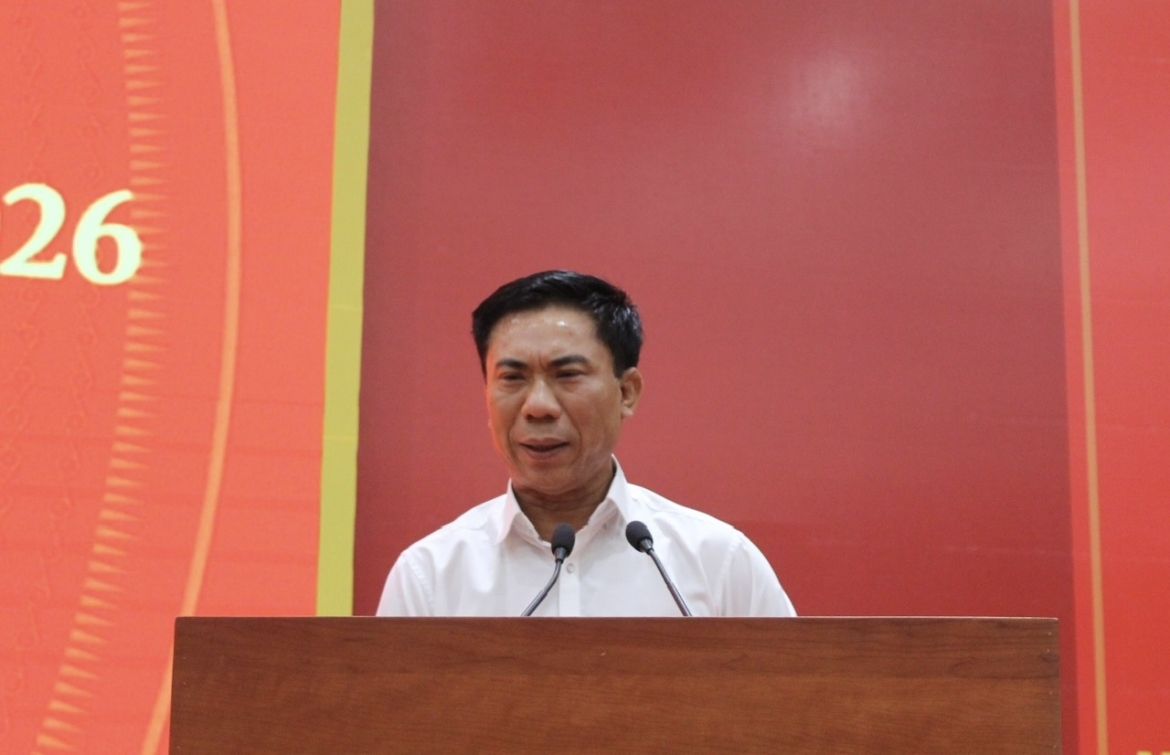 cong tac chinh tri, tu tuong chuyen tu phan ung thu dong sang chu dong dan dat hinh anh 1