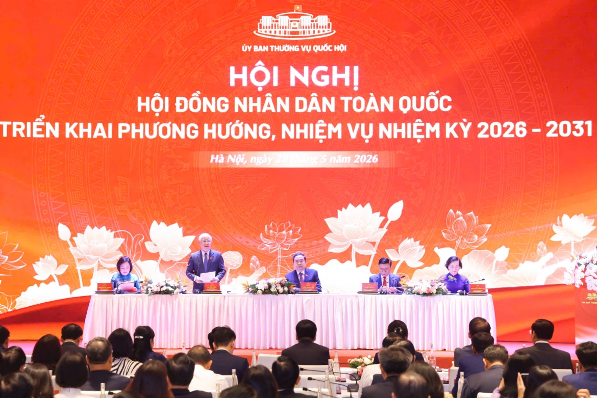 chu tich quoc hoi moi quyet sach phai co tinh kha thi, tam nhin dai han hinh anh 3