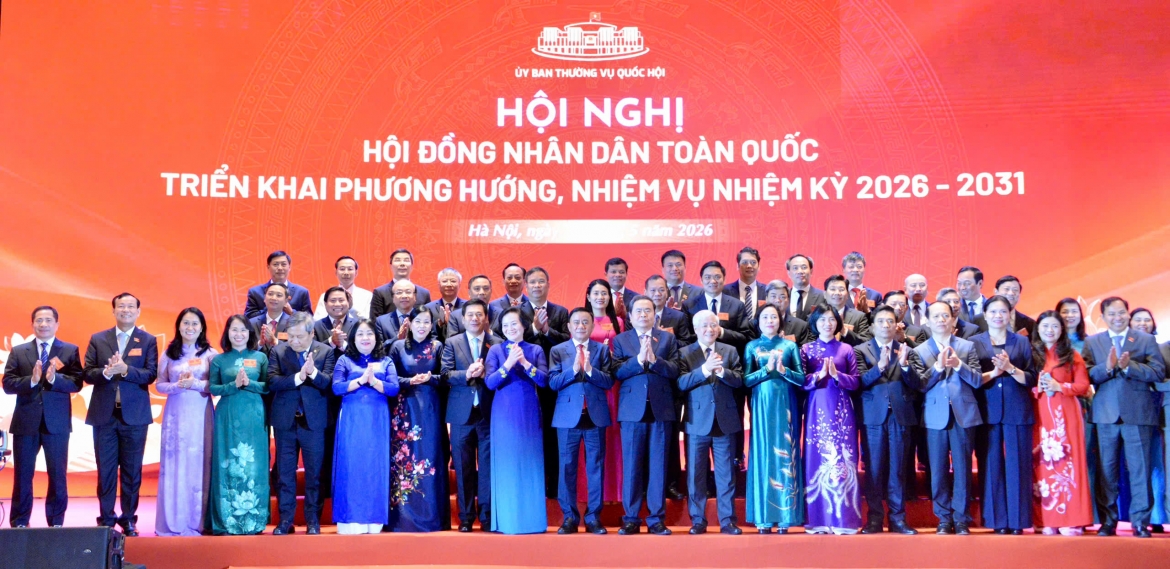 chu tich quoc hoi moi quyet sach phai co tinh kha thi, tam nhin dai han hinh anh 4