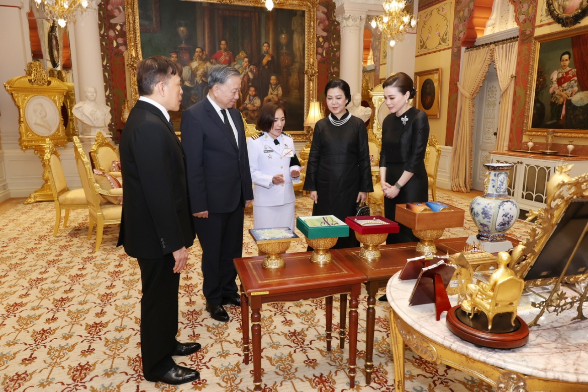 tong bi thu, chu tich nuoc to lam hoi kien nha vua va hoang hau thai lan hinh anh 3