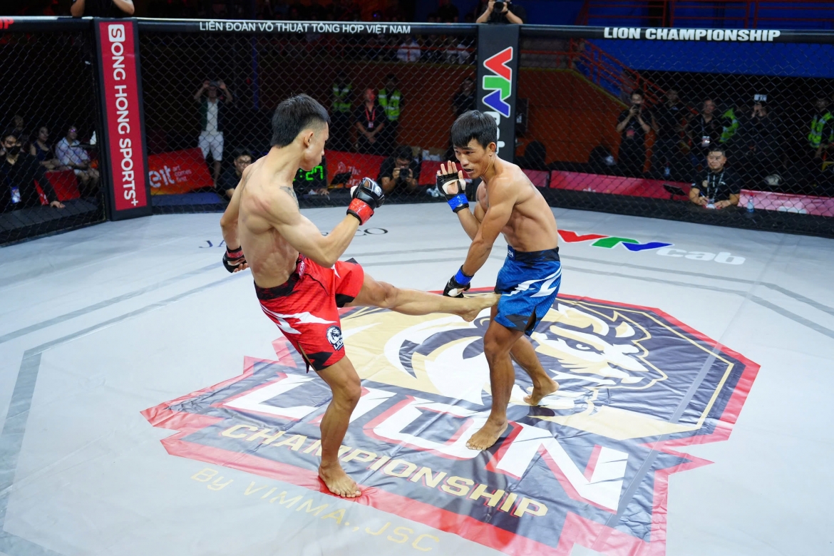mma lion championship 32 bui truong sinh thang thuyet phuc vo si philippines hinh anh 1