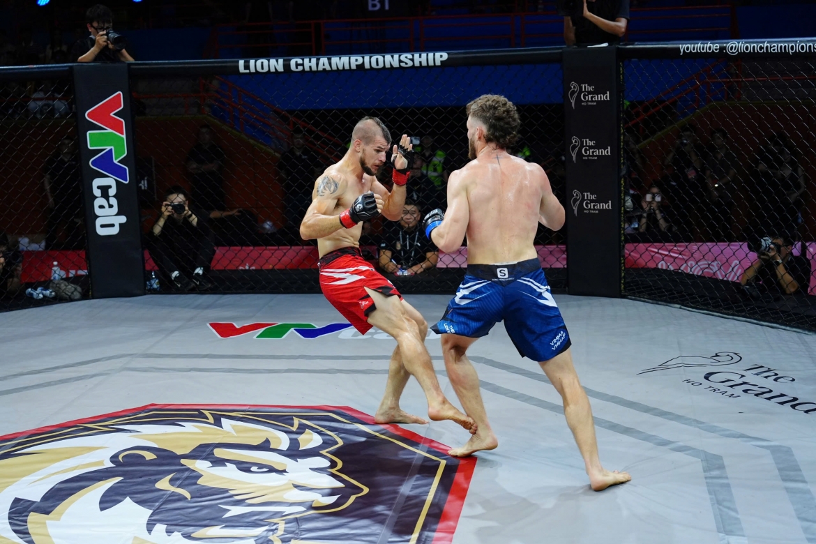 mma lion championship 32 bui truong sinh thang thuyet phuc vo si philippines hinh anh 6
