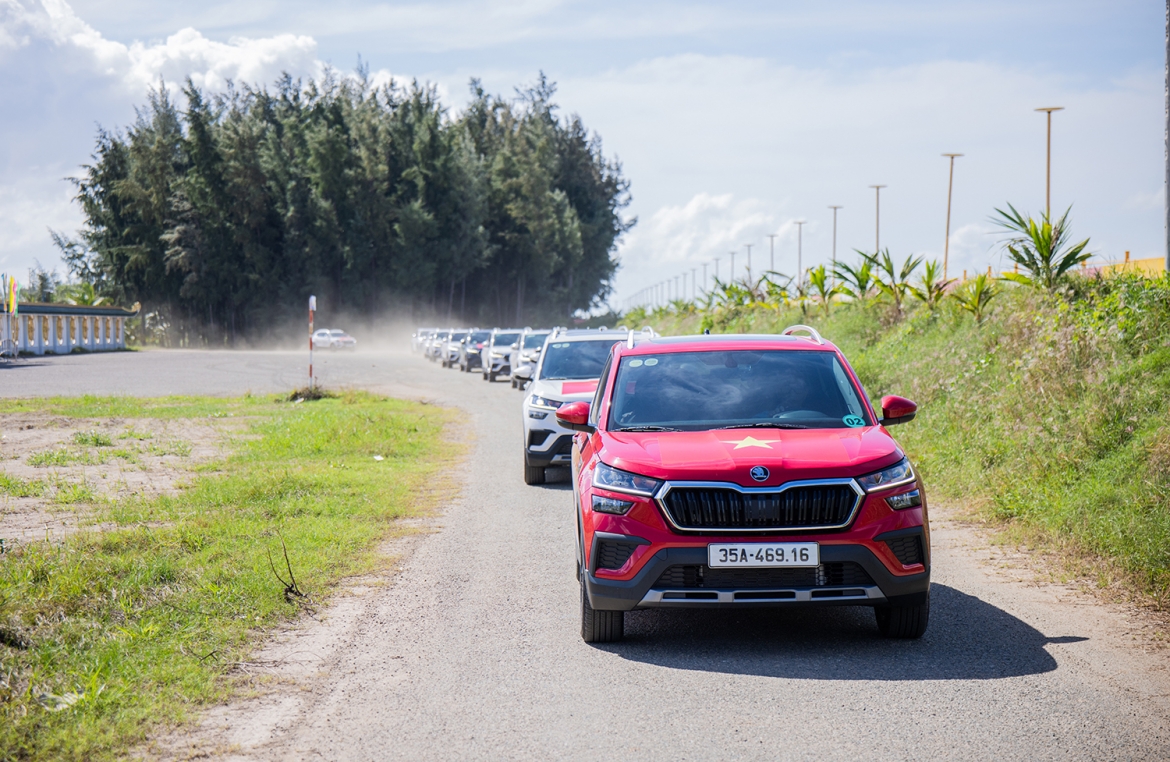 thu suc ben cua skoda kushaq qua cac cung duong den cuc nam va Dong viet nam hinh anh 1