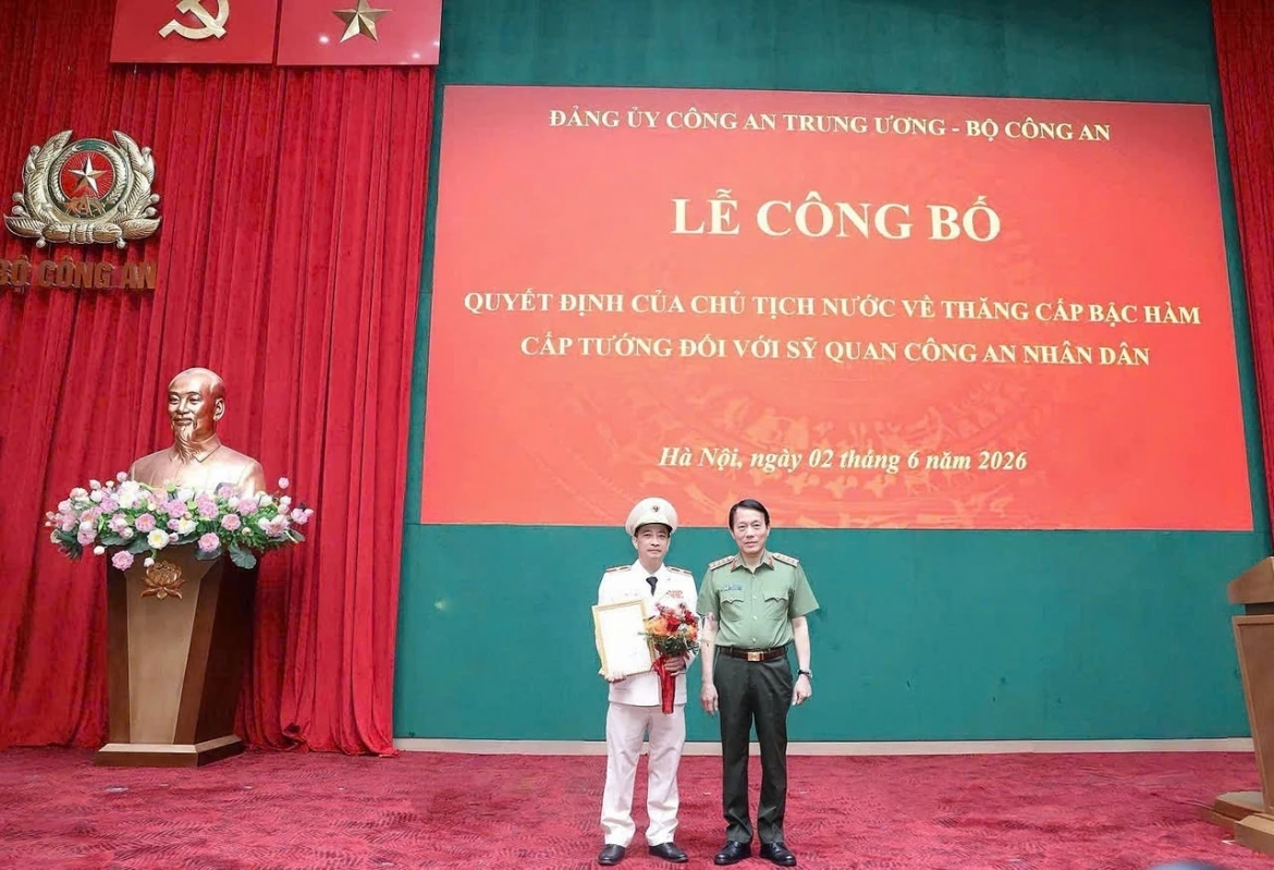 giam doc cong an tinh son la duoc phong cap bac ham thieu tuong hinh anh 1