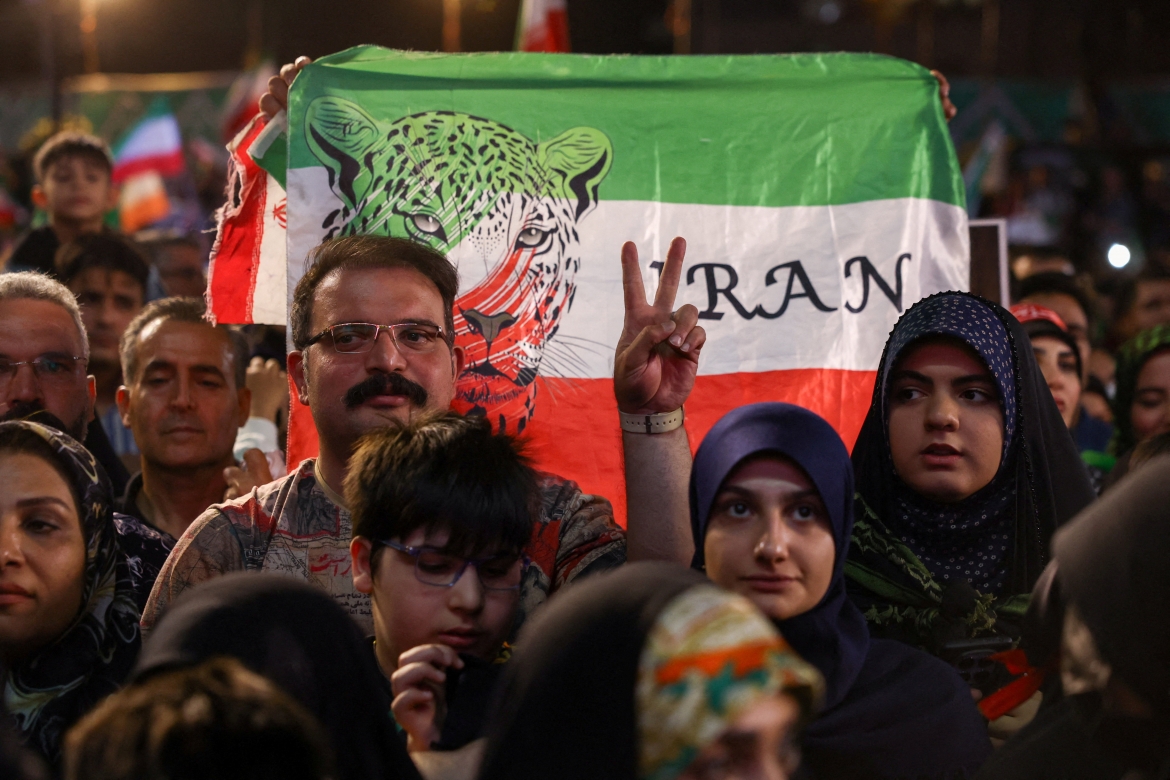 world cup duoi cai bong cua cuoc xung dot my - iran hinh anh 1