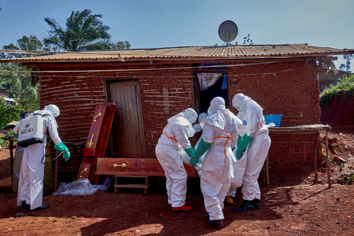 nhung hinh anh dau long tu tam dich ebola o congo hinh anh 5