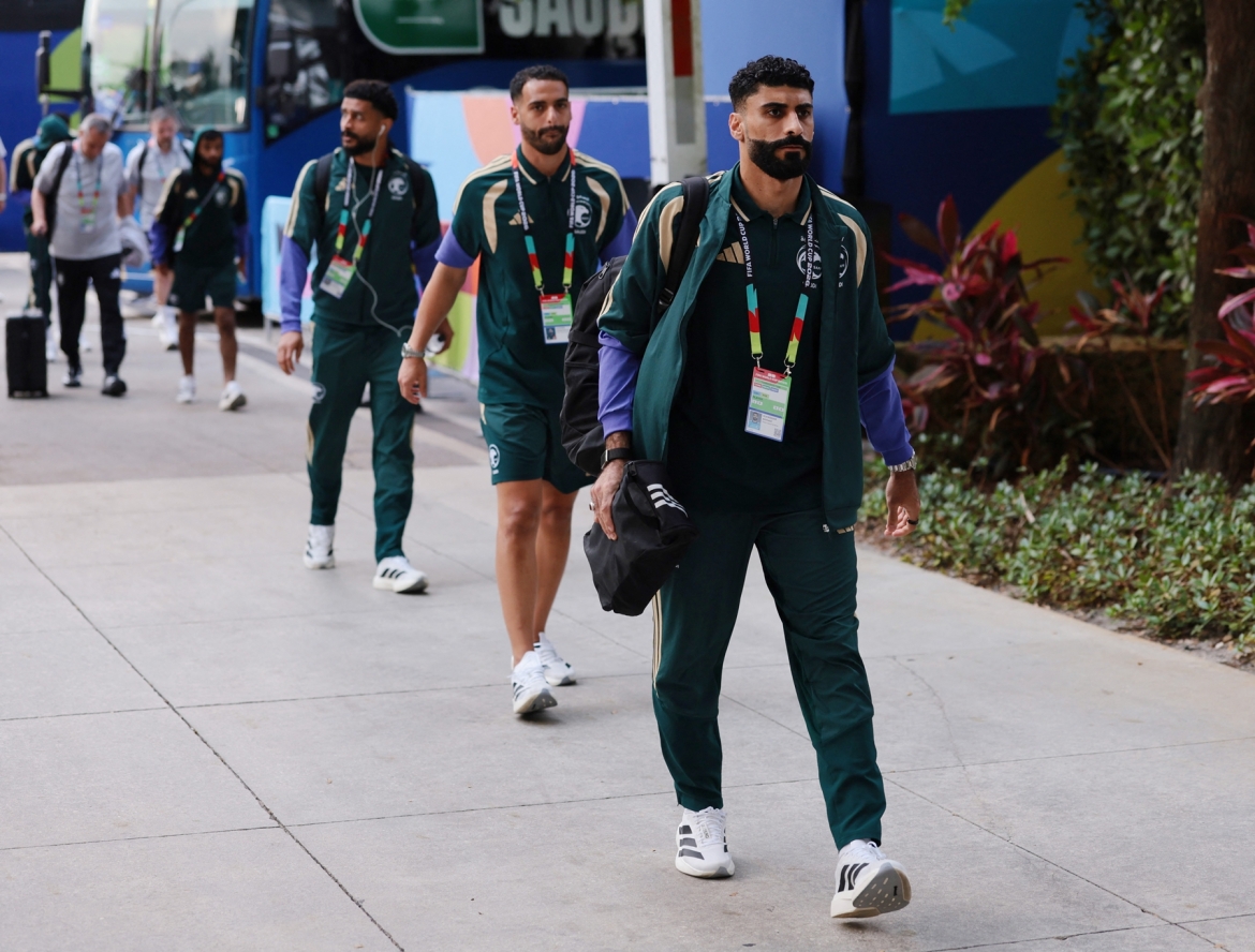 ket qua world cup hom nay 16 6 saudi arabia chia diem nghet tho truoc uruguay hinh anh 10