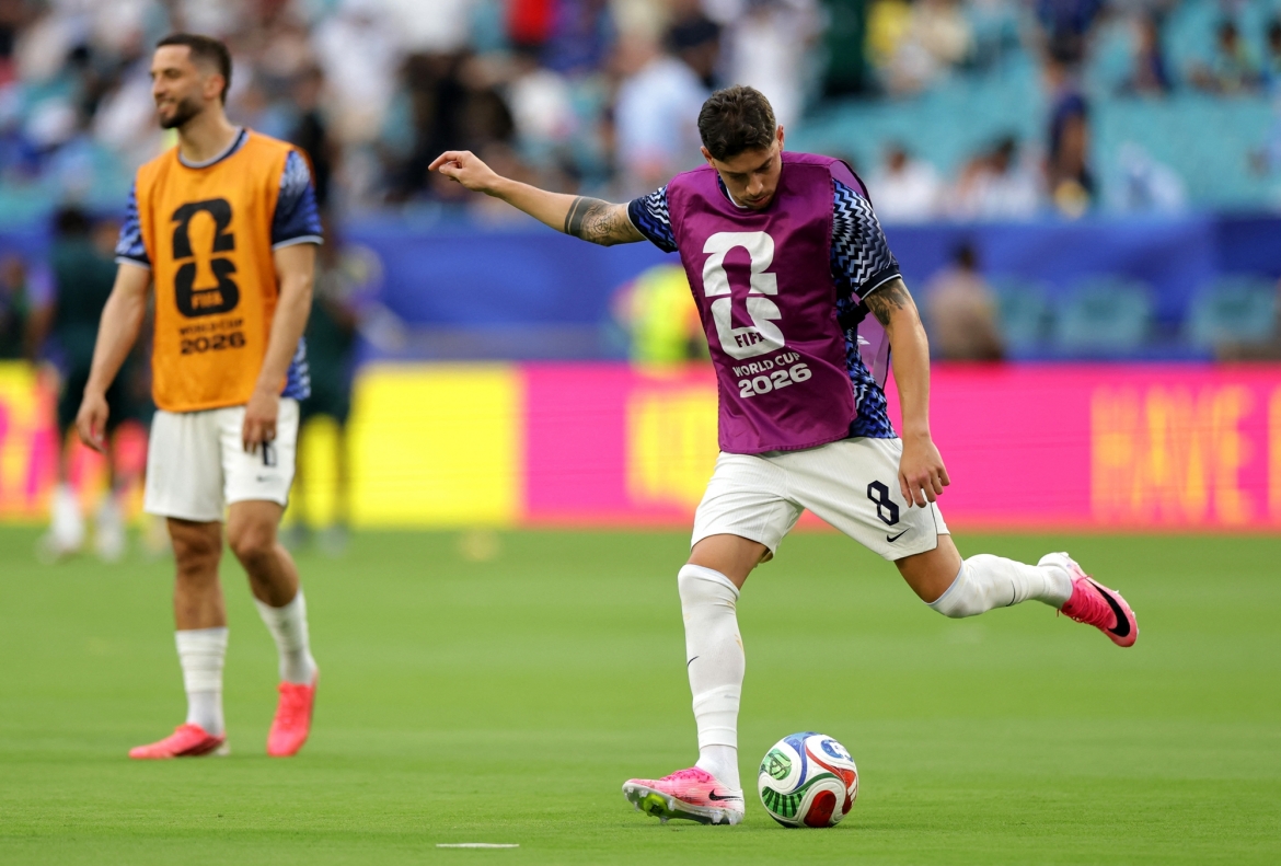 ket qua world cup hom nay 16 6 saudi arabia chia diem nghet tho truoc uruguay hinh anh 13