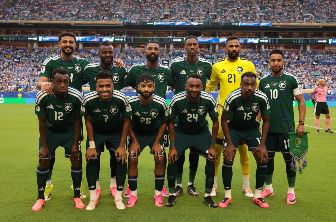 ket qua world cup hom nay 16 6 saudi arabia chia diem nghet tho truoc uruguay hinh anh 17