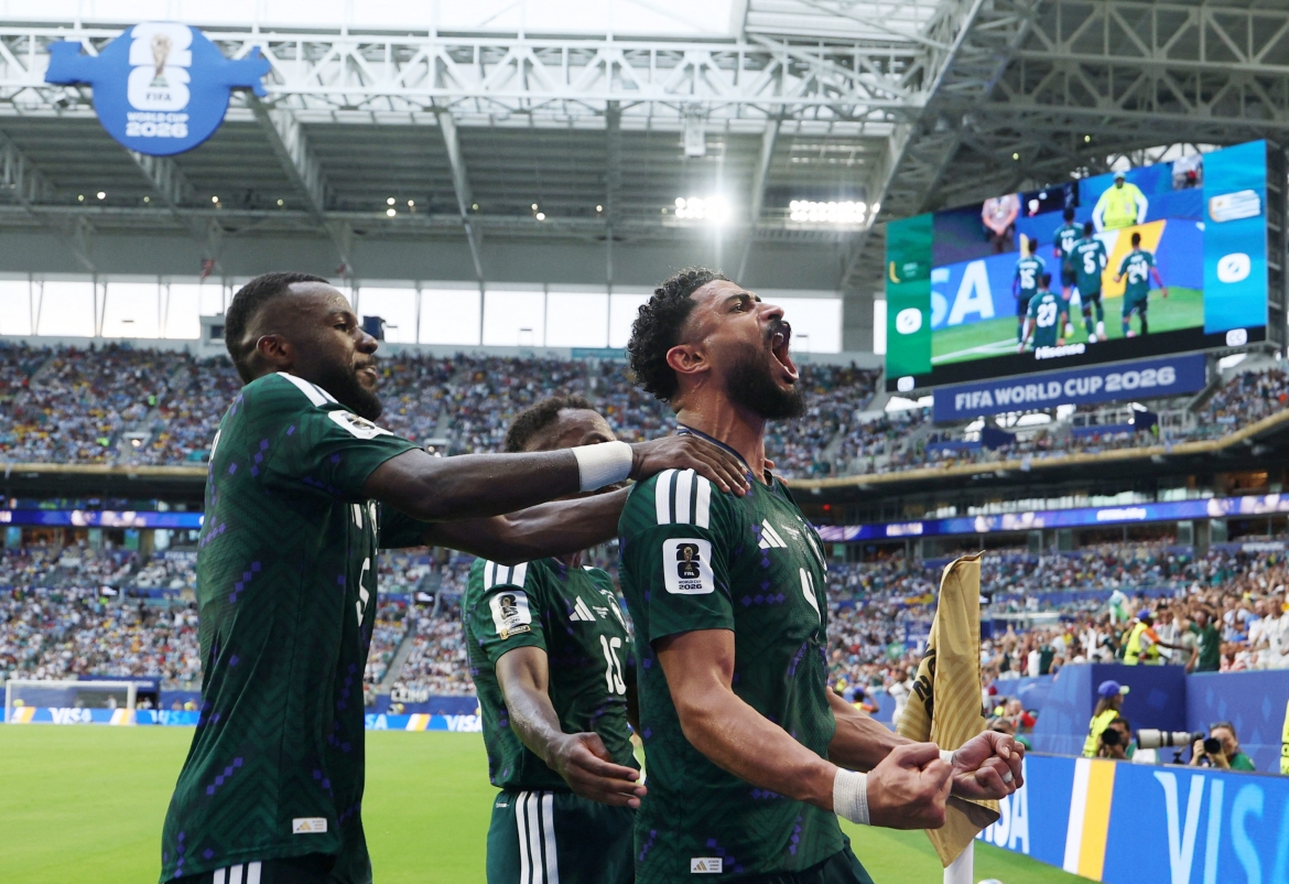 ket qua world cup hom nay 16 6 saudi arabia chia diem nghet tho truoc uruguay hinh anh 2