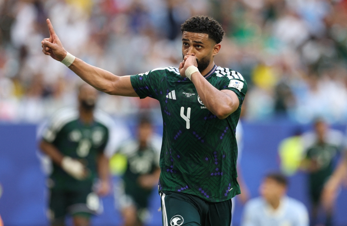 ket qua world cup hom nay 16 6 saudi arabia chia diem nghet tho truoc uruguay hinh anh 22