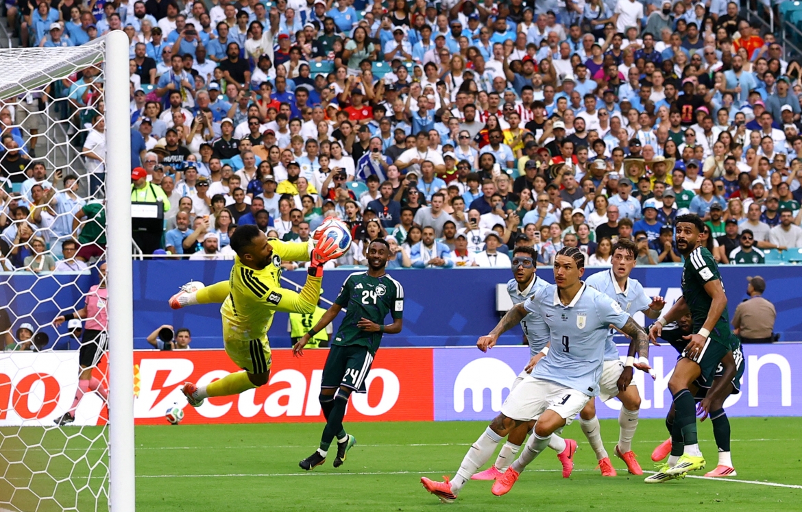 ket qua world cup hom nay 16 6 saudi arabia chia diem nghet tho truoc uruguay hinh anh 23