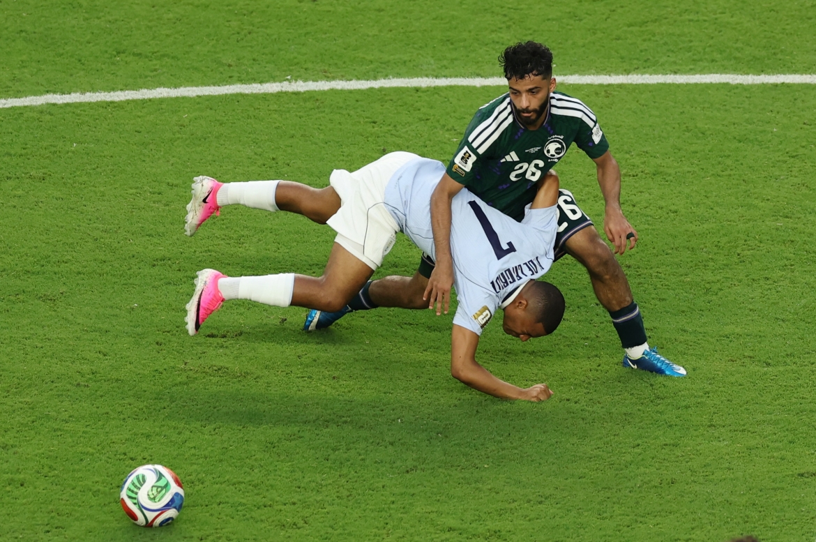 ket qua world cup hom nay 16 6 saudi arabia chia diem nghet tho truoc uruguay hinh anh 1