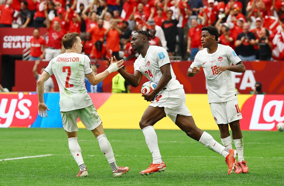 ket qua world cup 2026 hom nay 25 6 ha guc canada, thuy si dung dau bang b hinh anh 28