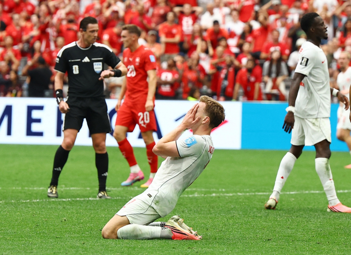 ket qua world cup 2026 hom nay 25 6 ha guc canada, thuy si dung dau bang b hinh anh 30