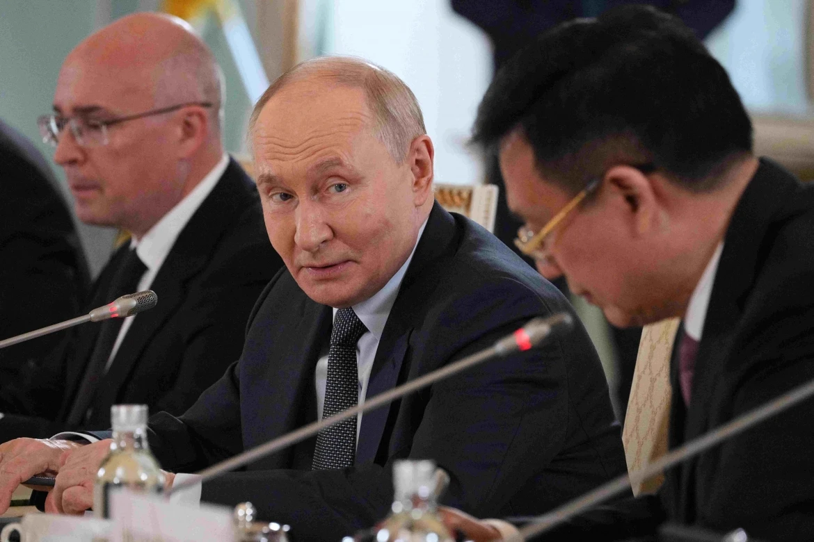 tong thong putin nga khong huong loi tu cuoc xung dot my - iran hinh anh 1