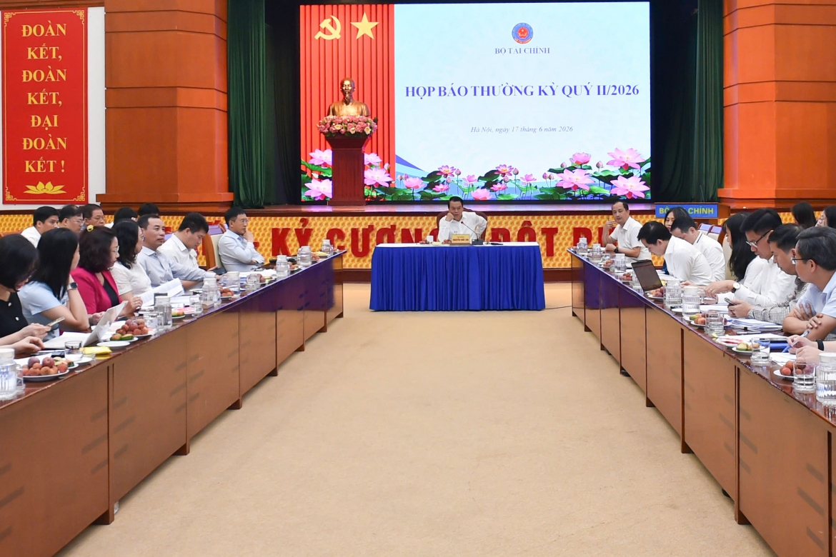 viet nam nhap sieu 13,8 ty usd trong 5 thang dau nam 2026 co dang lo ngai hinh anh 1
