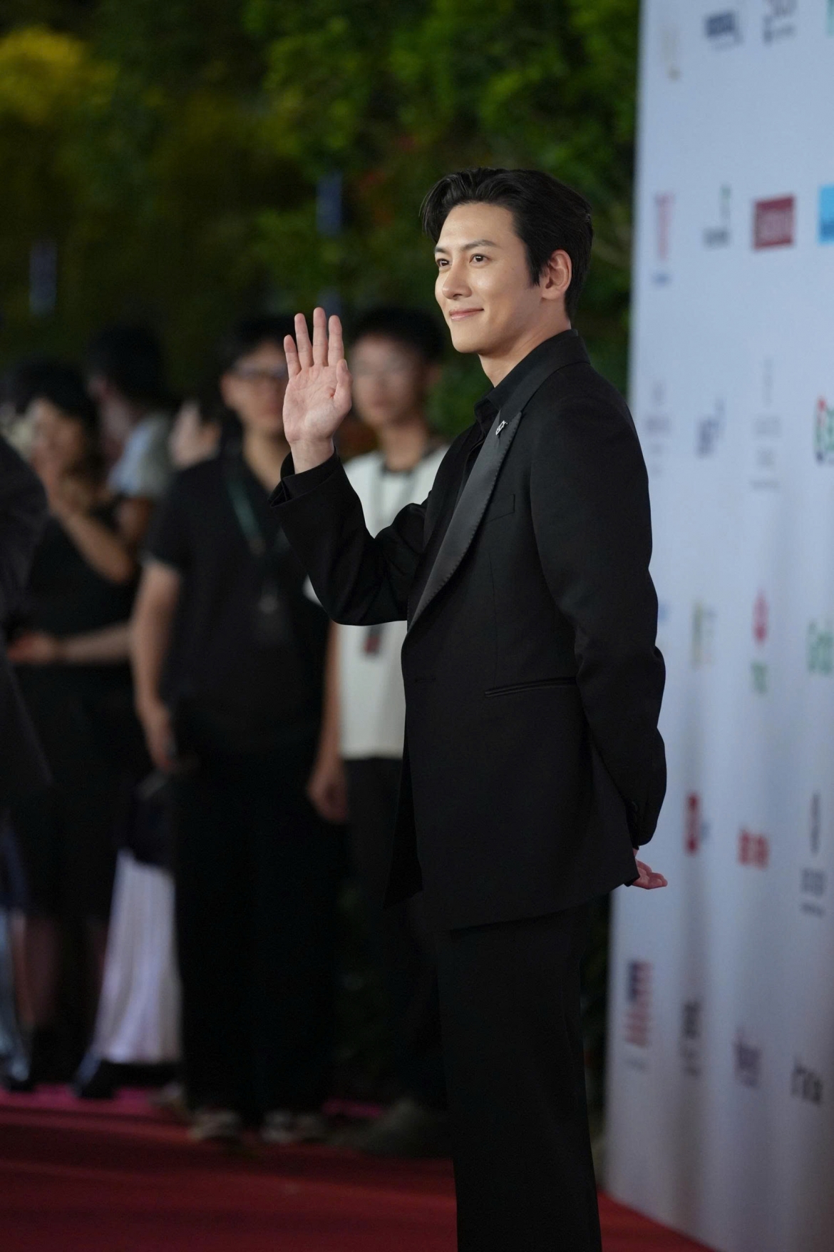 ji chang wook gay sot khi xuat hien tren tham do danaff iv hinh anh 3