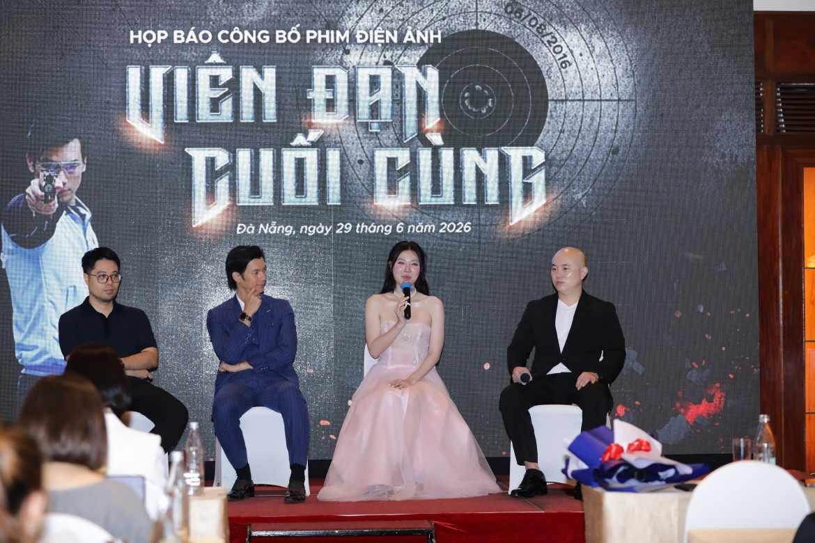 xa thu hoang xuan vinh xuc dong khi cuoc doi duoc dua len man anh hinh anh 2