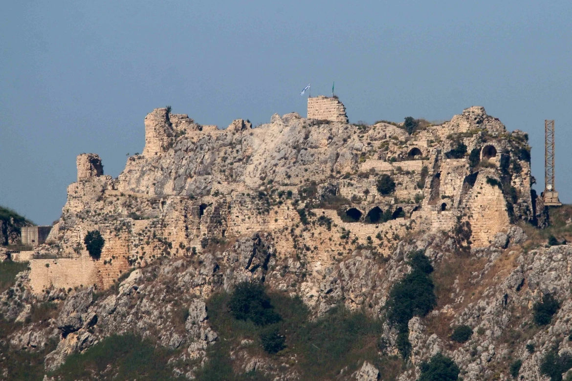 israel duoc gi, mat gi khi chiem lau dai beaufort o lebanon hinh anh 1