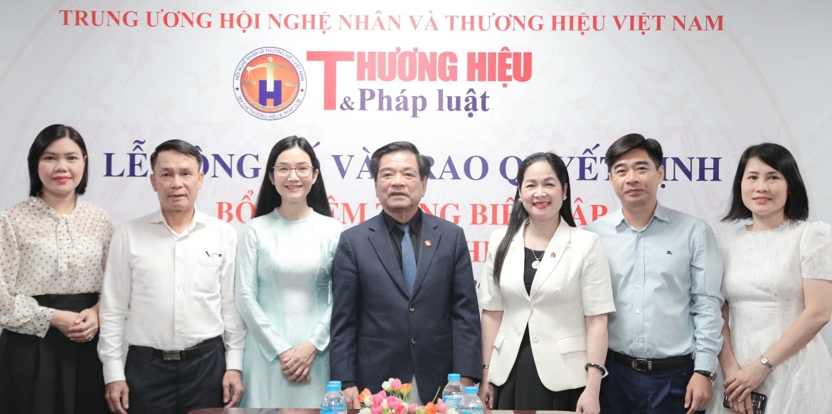 tap chi dien tu thuong hieu va phap luat co tong bien tap moi hinh anh 4