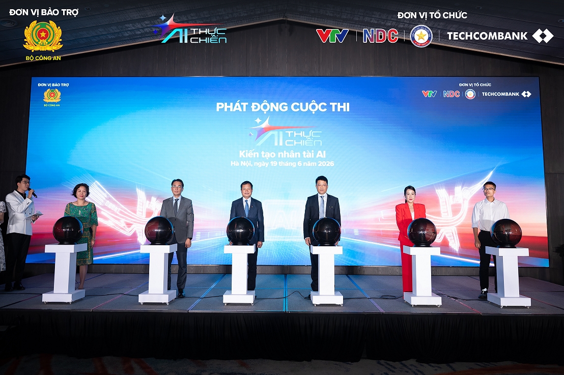 Techcombank tiếp tục đồng tổ chức và tài trợ độc quyền “AI Thực Chiến” mùa 2