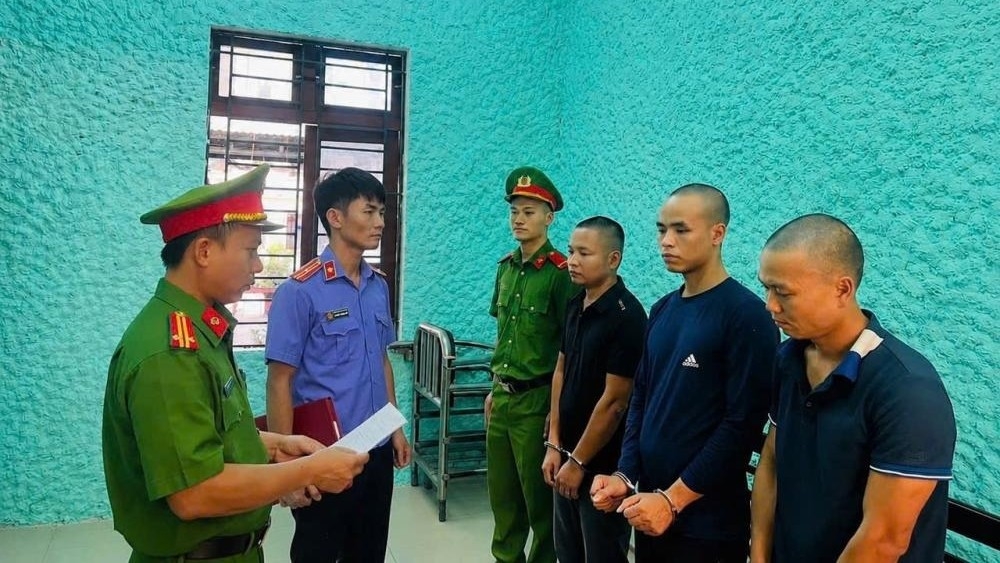 khoi to, tam giam 3 doi tuong to chuc su dung trai phep chat ma tuy o ha tinh hinh anh 1
