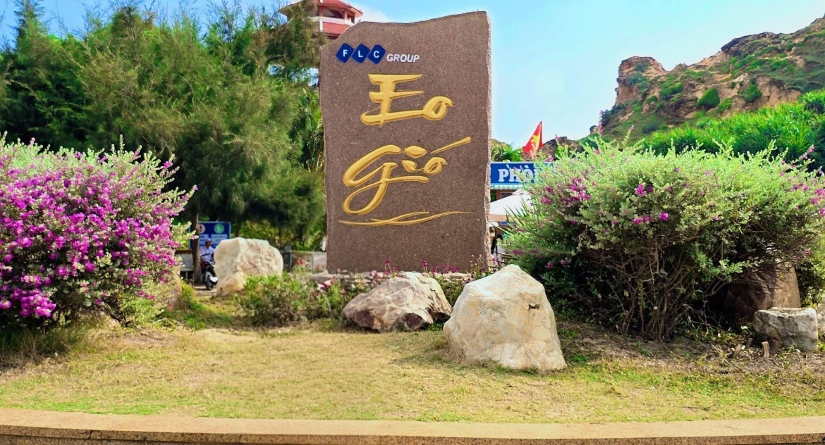 eo gio quy nhon thien duong bien xanh khong the bo lo mua he nay hinh anh 2