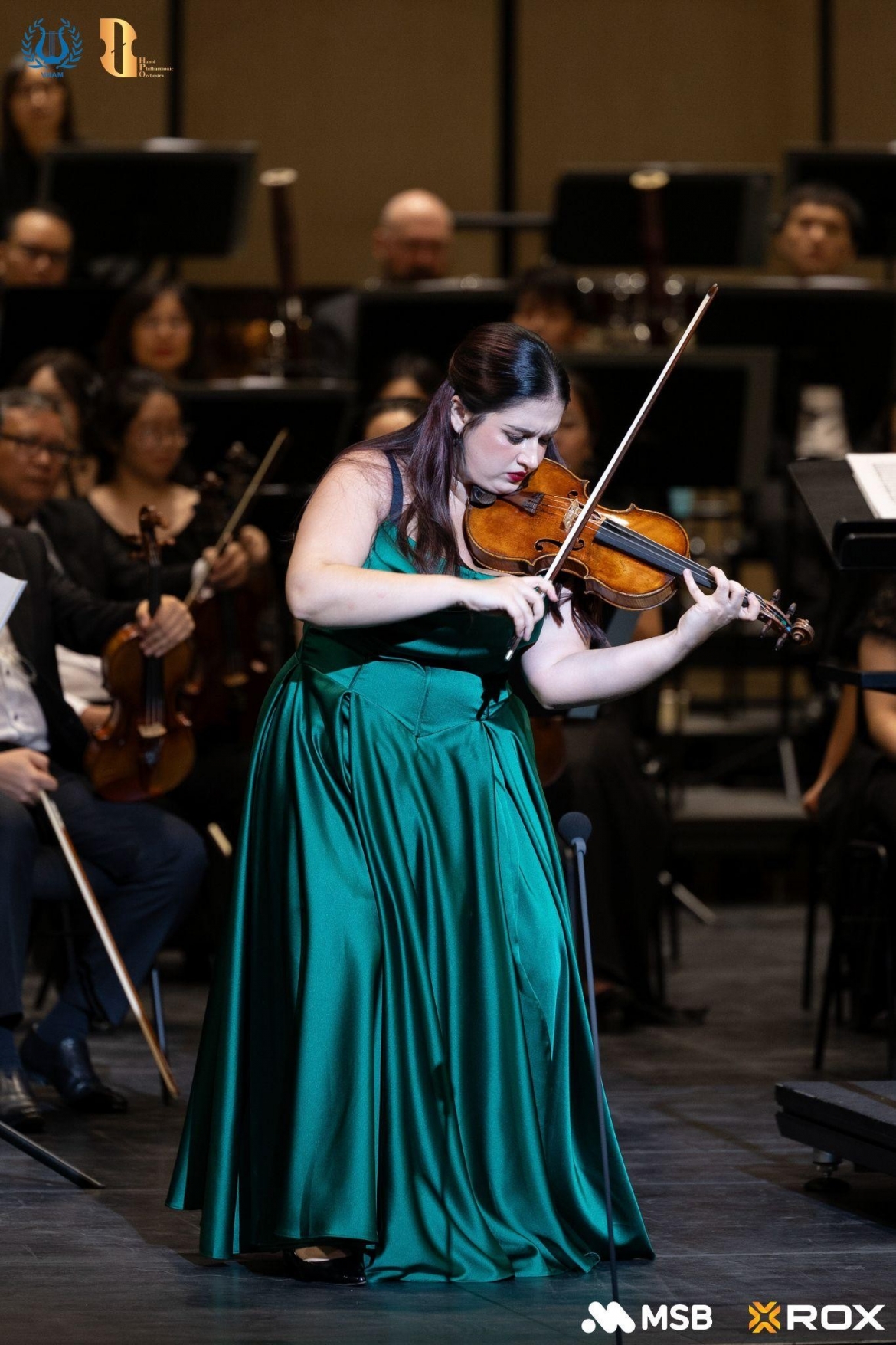 sara dragan viet tiep cuoc hen voi khan gia ha noi hinh anh 6