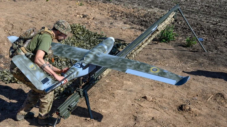 ukraine thua nhan phong nham uav mang chat no ve phia lanh tho nato hinh anh 1