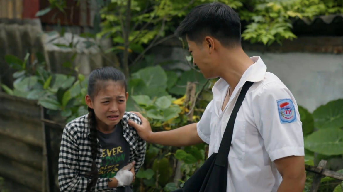 con trai nsUt vo hoai nam khien khan gia xuc dong voi canh gao khoc hinh anh 1