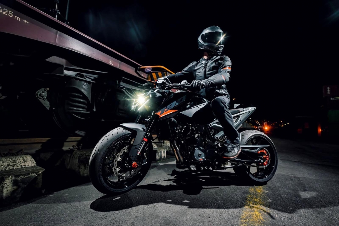 ngam ktm 790 duke 2027 lot xac voi dien mao moi hinh anh 6