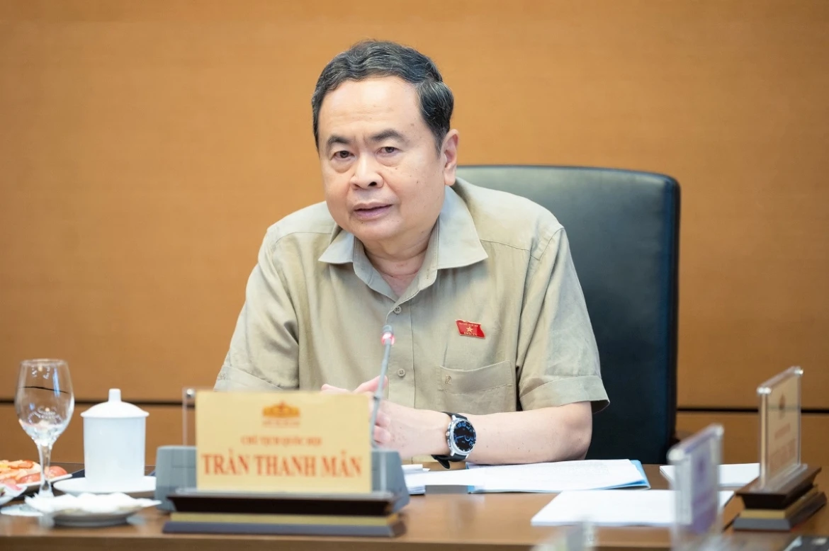 chu tich quoc hoi ky ban hanh nghi quyet dieu chinh chuong trinh lap phap nam 2026 hinh anh 1